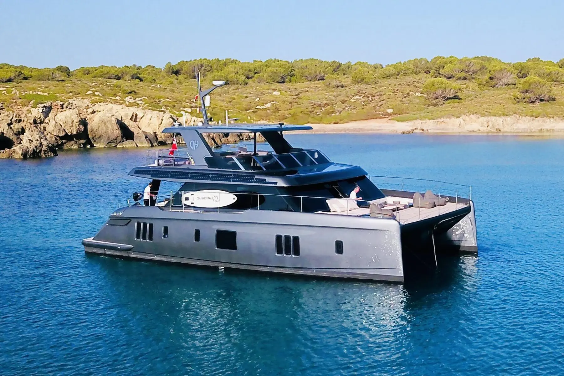 Sunreef-60-Power-ECO-DOUBLE-HAPPINESS--e1728038704388.jpg-2